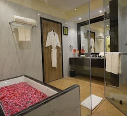 Royal Luxury Suite Room